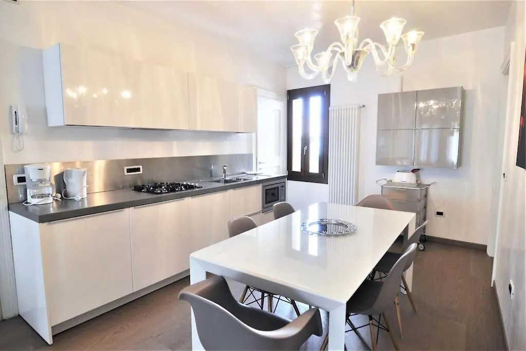 Stylish Apartment 100 Meters From San Marco Square Venecia