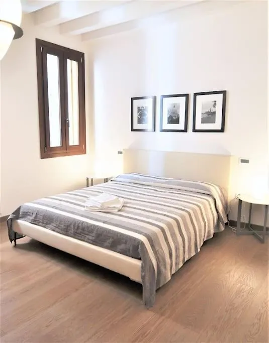 Stylish Apartment 100 Meters From San Marco Square Venecia